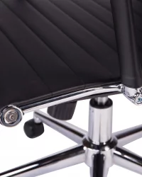 Офисное кресло для руководителей DOBRIN CLAYTON Черный