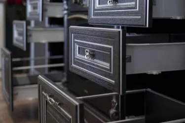 Тумба кухонная 800 с 2 ящиками (4) Италия ЛД 275.156.000 Черный Дуб темный