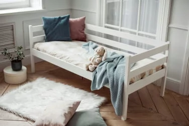 Детская кровать от 3 до 7 лет RooRoom VK-1 Белая