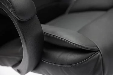 Кресло руководителя Oreon Черный 36-06