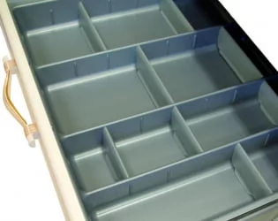 Стол с 3 ящиками (метабоксы) Милана 23.67 Сосна Астрид/Ваниль