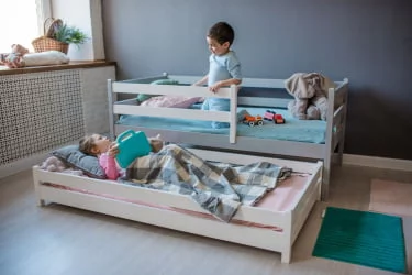 Детская кровать для мальчика RooRoom VK-6 Белая