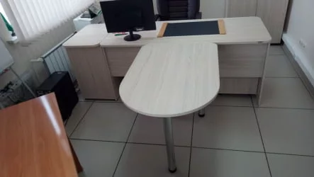 Стол прямой Glassy 1.10.16 Туя