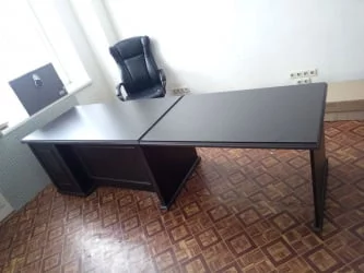 Стол для руководителя RDT 168(R) Венге