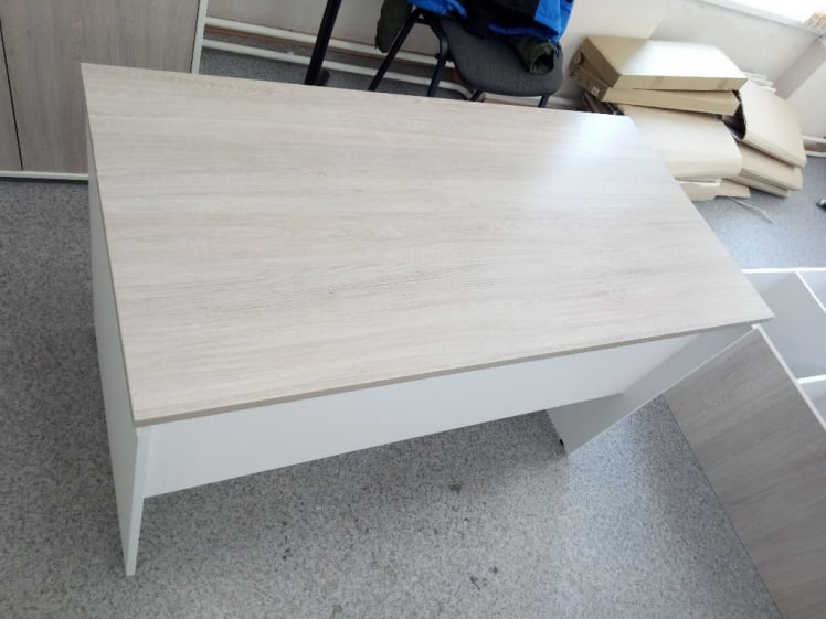Стол прямой ЛДСП 75.06.12 Дуб Сантана светлый/Белый (остаток, на складе)_3