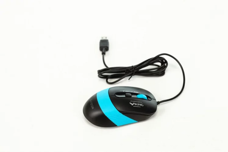 Геймерское кресло Бюрократ ZOMBIE RUNNER Белый-голубой_13