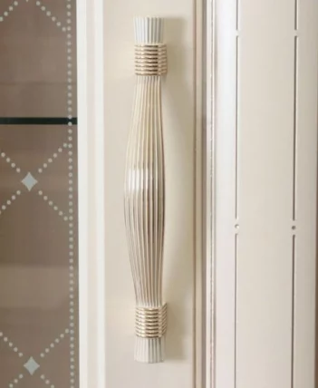 Шкаф-витрина малый (левый/правый) Венеция 32.07 Сосна Астрид Ваниль_3