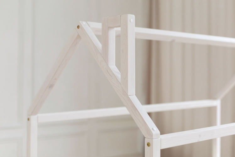 Кровать-домик в колерованном масле_7