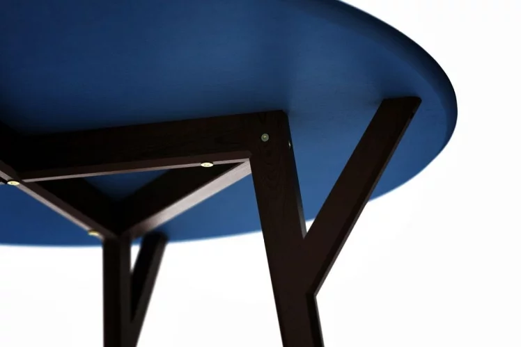 Обеденный стол CИРCЛЕ (Дуб венге/сапфировый) / CIRCLE_1